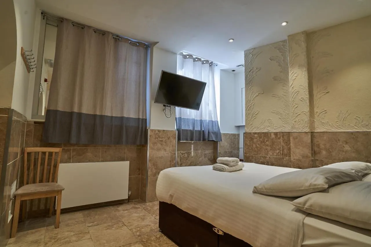 Savoy Apartments Londra