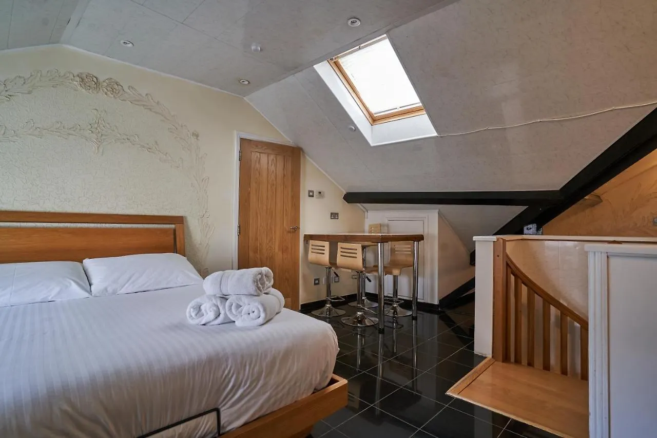 Savoy Apartments Londra Birleşik Krallık