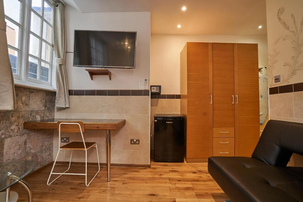 Savoy Apartments Londra